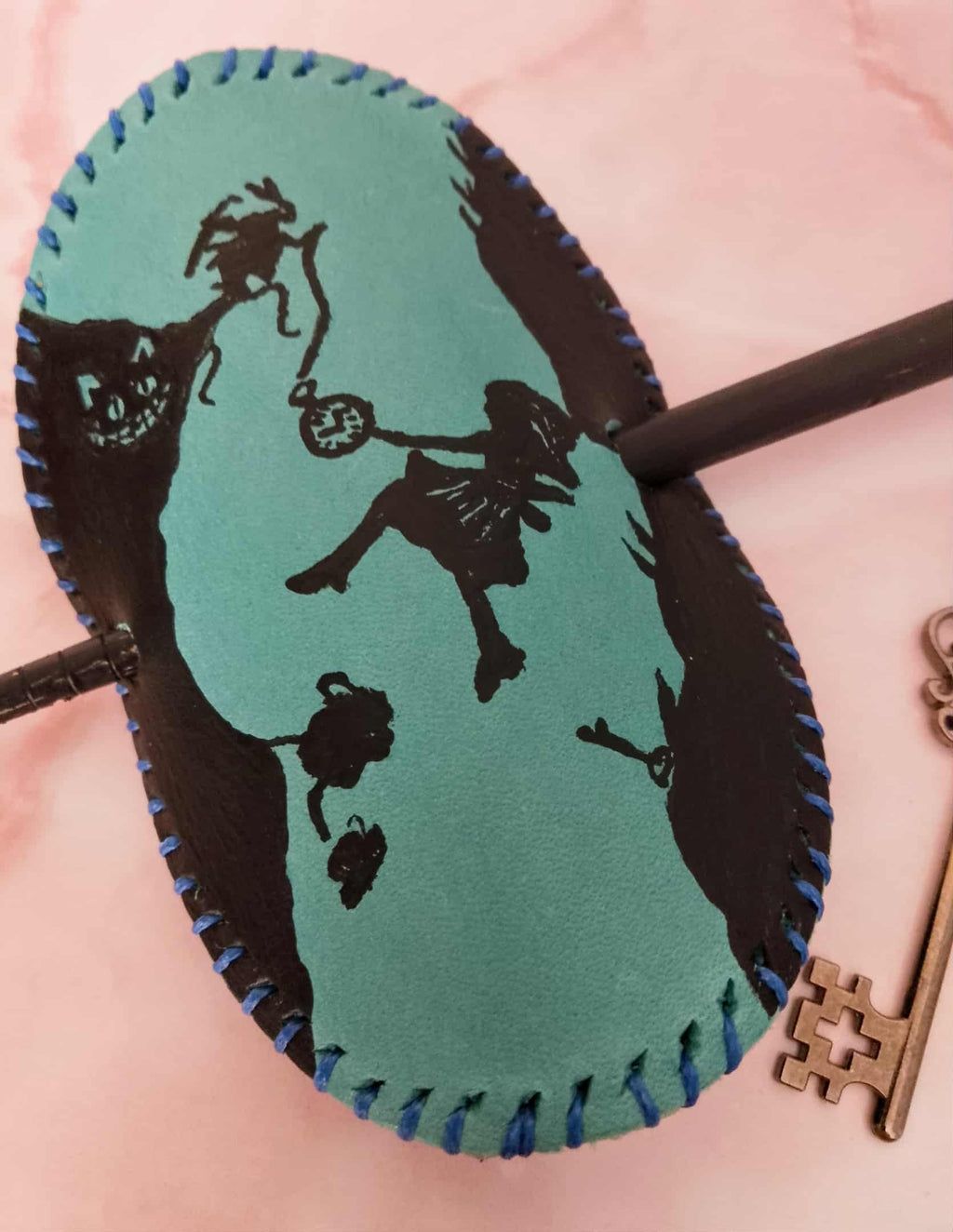 Alice in wonderland - hairpin