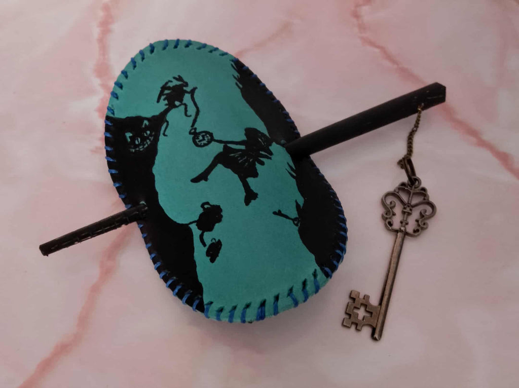 Alice in wonderland - hairpin