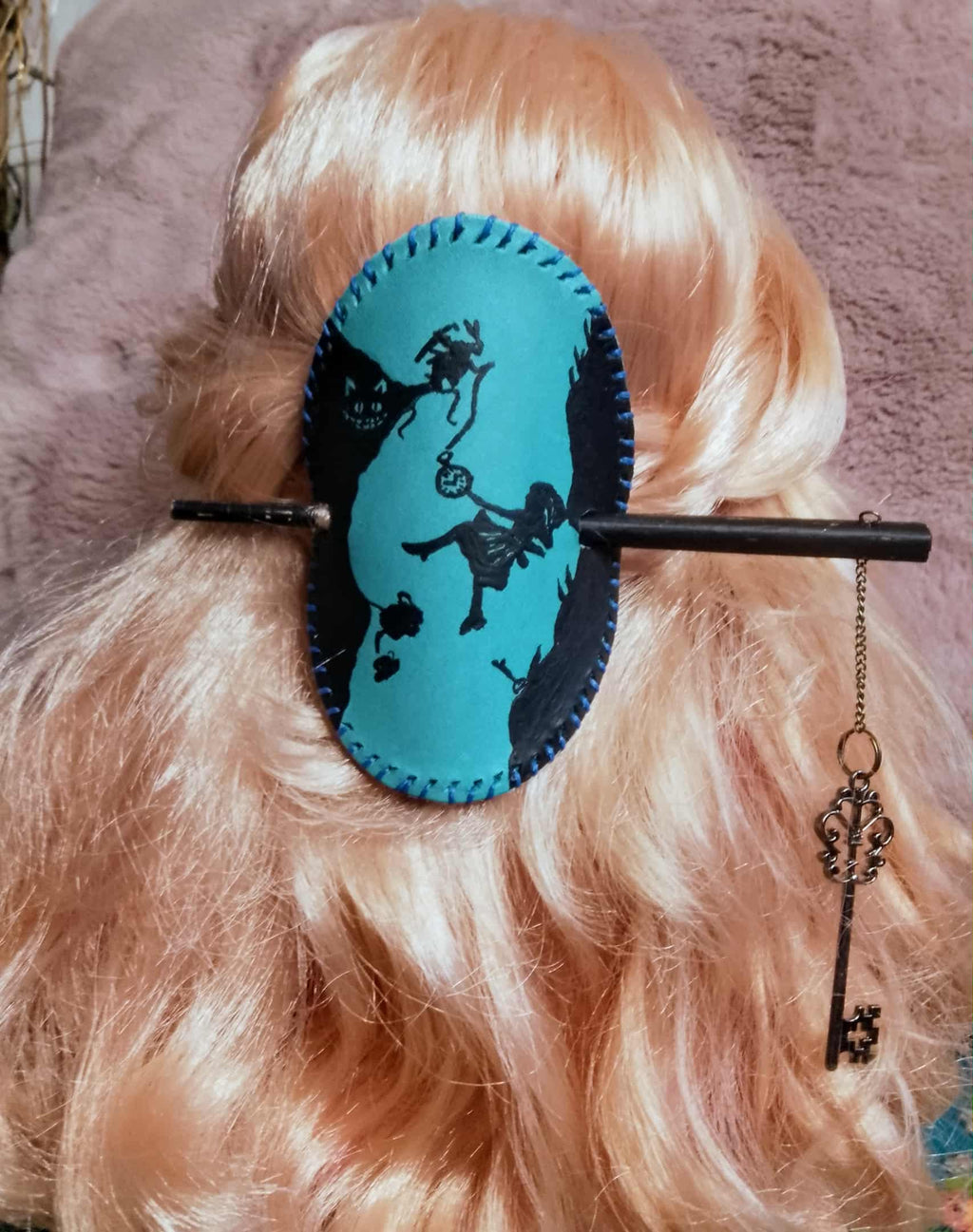 Alice in wonderland - hairpin